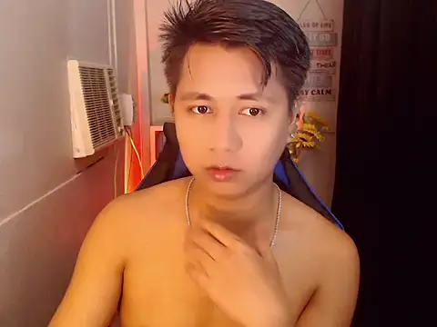 Snapshot of khael_moreno chatting on 11-11-25, 10:54 khael moreno online show from 11-11-25, 10:54