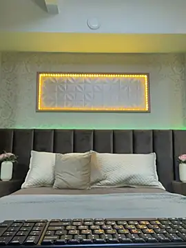 Snapshot of XLindaMilfX chatting on 02-17-25, 06:31 XLindaMilfX online show from 02-17-25, 06:31