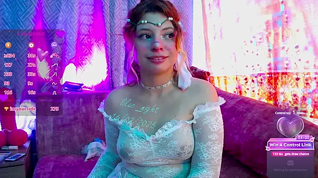 Snapshot of lilac_night33 chatting on 02-17-25, 06:15 lilac night33 online show from 02-17-25, 06:15