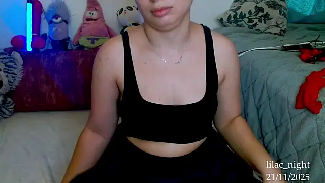 Snapshot of lilac_night33 chatting on 11-21-25, 12:37 lilac night33 online show from 11-21-25, 12:37