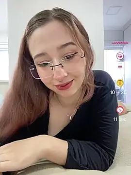 Snapshot of tsuki_chan_on chatting on 05-24-26, 07:30 tsuki chan on online show from 05-24-26, 07:30