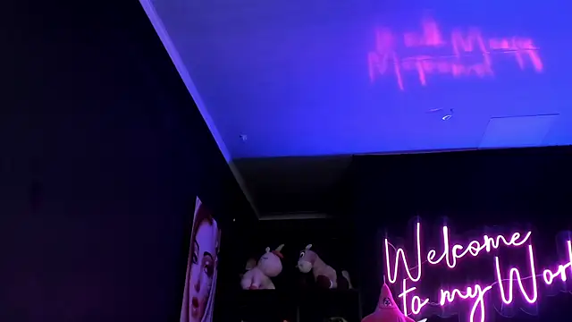 Emilyjhonson 01 online show from 04-25-26, 02:14