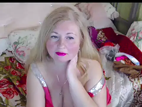 Snapshot of BustyDonnaSexyy chatting on 02-17-25, 10:14 BustyDonnaSexyy online show from 02-17-25, 10:14