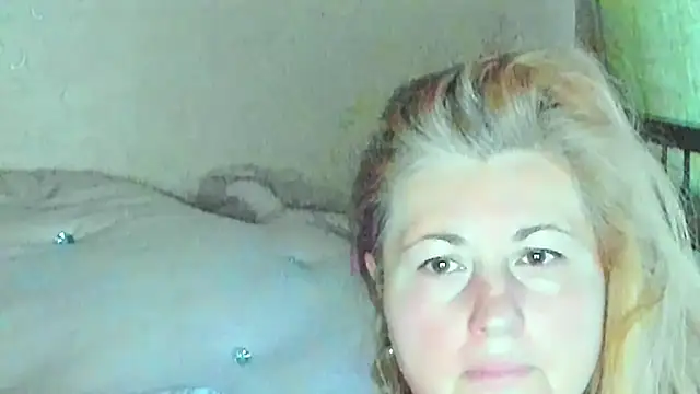 Snapshot of BustyDonnaSexyy chatting on 11-01-25, 05:42 BustyDonnaSexyy online show from 11-01-25, 05:42