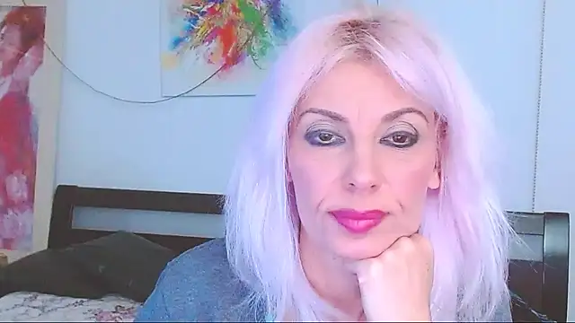 HoneyLara online show from 02-19-25, 08:20