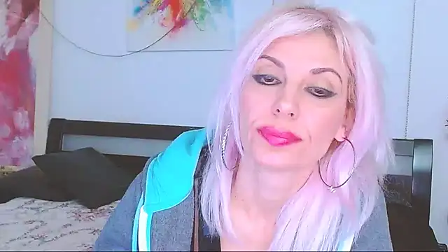 HoneyLara online show from 03-04-25, 05:53