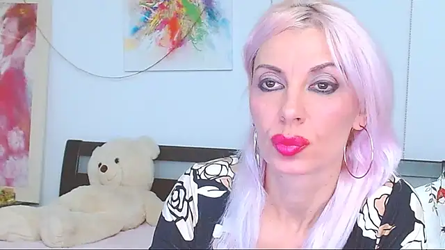 HoneyLara online show from 10-10-25, 08:52