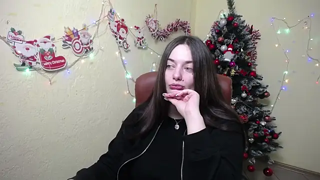 MilanaPrice online show from 12-24-24, 07:11