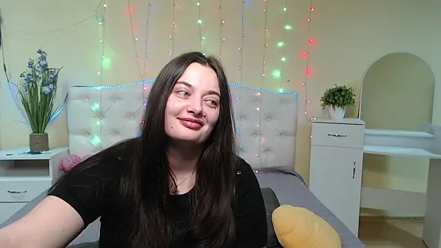 MilanaPrice online show from 01-23-25, 03:37