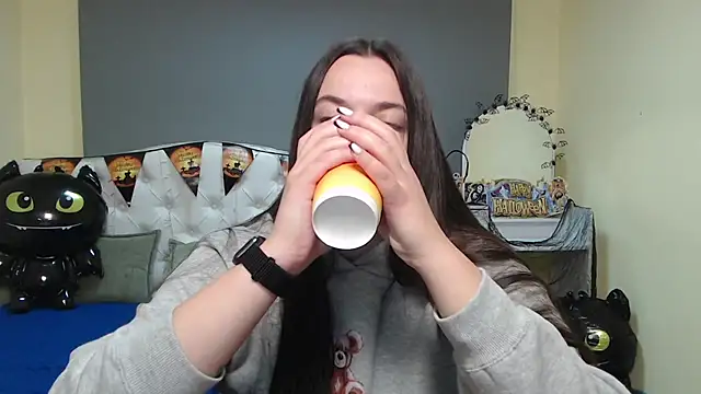 MilanaPrice online show from 10-24-25, 05:15