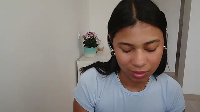 dark enchantress  online show from 12-08-24, 07:22