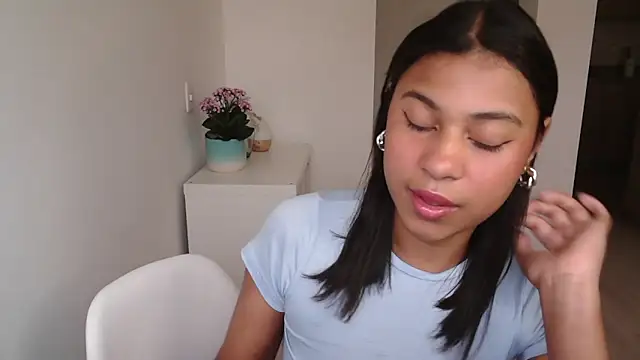 dark enchantress  online show from 12-08-24, 10:25