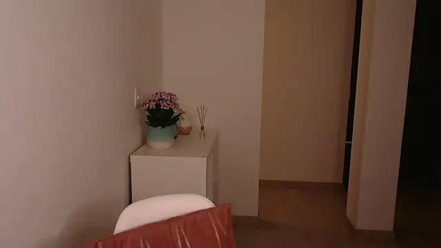 dark enchantress  online show from 12-22-24, 04:39