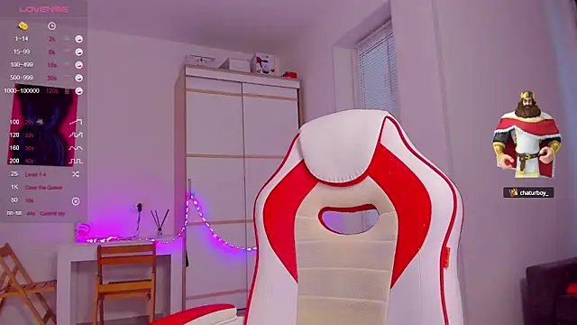 Snapshot of HotCarolineXO chatting on 12-24-24, 07:49 HotCarolineXO online show from 12-24-24, 07:49