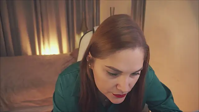 Snapshot of Ellis_Foxy chatting on 12-17-24, 09:05 Ellis Foxy online show from 12-17-24, 09:05