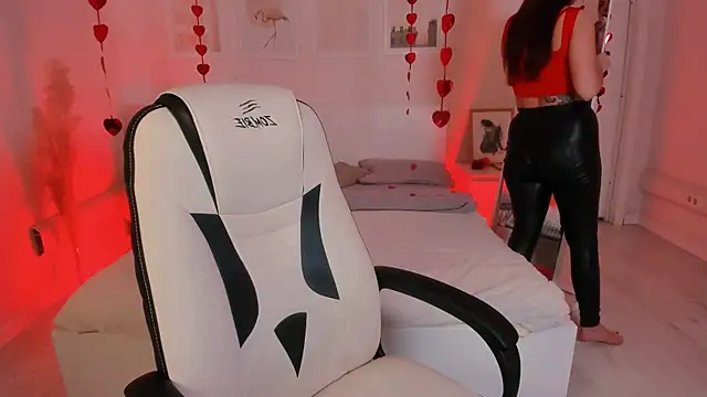 Snapshot of Ellis_Foxy chatting on 02-17-25, 09:52 Ellis Foxy online show from 02-17-25, 09:52