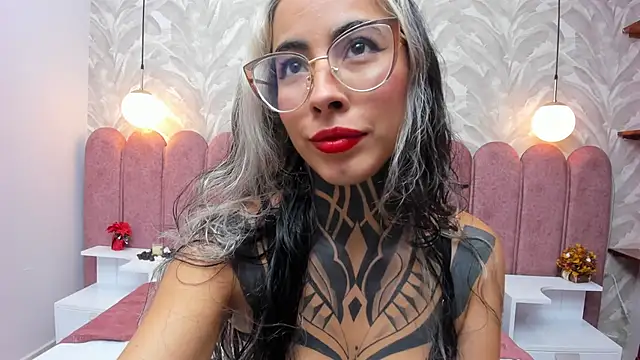 NicoleBlum online show from 01-13-25, 12:45