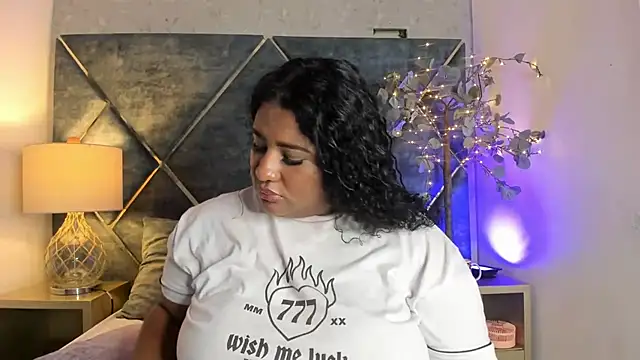 DannaFalco25 online show from 01-22-25, 07:24