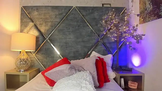 DannaFalco25 online show from 02-04-25, 07:55