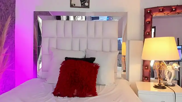 DannaFalco25 online show from 02-12-25, 08:40