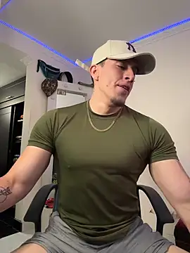 strongboy  online show from 03-31-26, 07:25