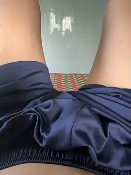 Snapshot of Enda_21 chatting on 02-01-25, 09:43 Enda 21 online show from 02-01-25, 09:43