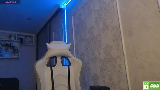 Snapshot of lunarose777 chatting on 12-22-24, 08:25 lunarose777 online show from 12-22-24, 08:25