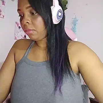 collegechica online show from 10-23-25, 04:12