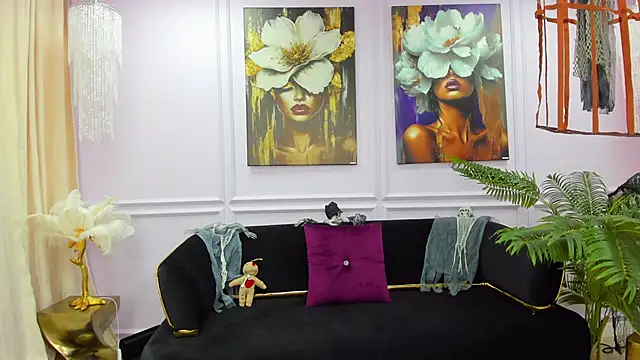 Awww Ella online show from 10-31-25, 11:00