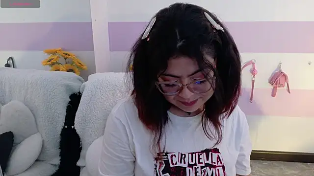 Catwhite  online show from 04-27-26, 05:00