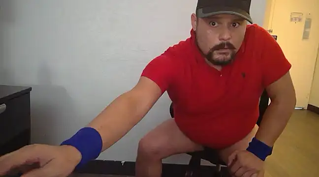 Snapshot of LumberJockMan chatting on 12-04-24, 08:23 LumberJockMan online show from 12-04-24, 08:23