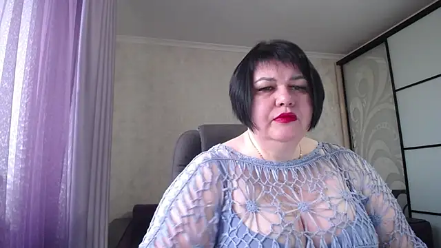 Snapshot of JuicyLady_Di chatting on 03-04-25, 05:42 JuicyLady Di online show from 03-04-25, 05:42