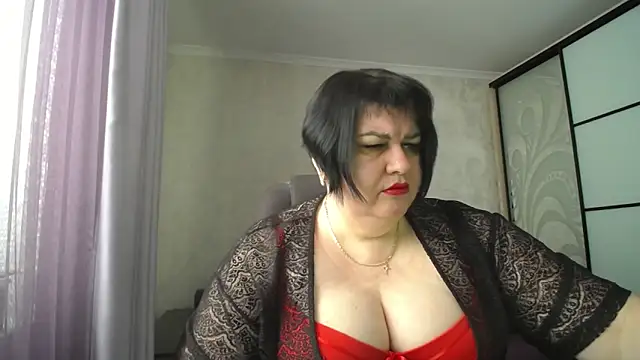 Snapshot of JuicyLady_Di chatting on 03-08-25, 05:38 JuicyLady Di online show from 03-08-25, 05:38