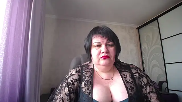 Snapshot of JuicyLady_Di chatting on 03-22-25, 09:13 JuicyLady Di online show from 03-22-25, 09:13