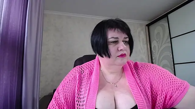 Snapshot of JuicyLady_Di chatting on 11-12-25, 11:21 JuicyLady Di online show from 11-12-25, 11:21