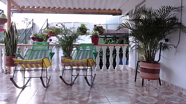 Snapshot of maya_hottt chatting on 12-18-25, 11:05 maya hottt online show from 12-18-25, 11:05