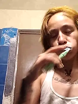 Snapshot of fablob23 chatting on 04-05-26, 03:15 fablob23 online show from 04-05-26, 03:15