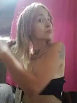 Snapshot of fablob23 chatting on 06-06-26, 10:58 fablob23 online show from 06-06-26, 10:58