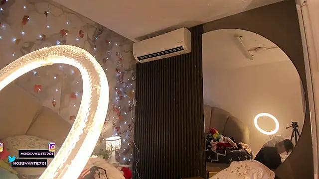 Katemoss70 online show from 12-20-25, 12:34