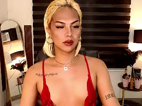 Snapshot of SarahAmber chatting on 12-04-24, 10:08 SarahAmber online show from 12-04-24, 10:08