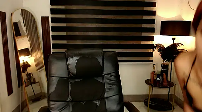 Snapshot of SarahAmber chatting on 02-02-25, 11:19 SarahAmber online show from 02-02-25, 11:19