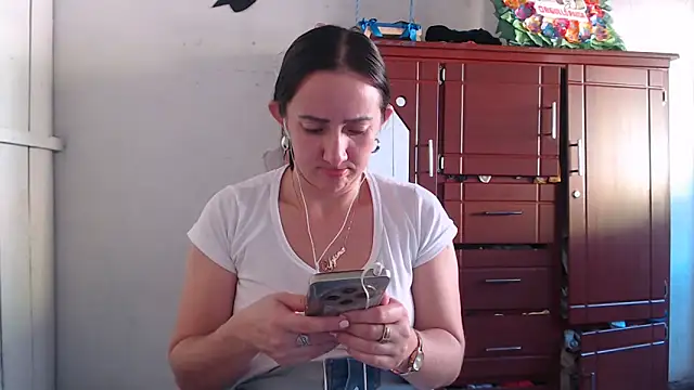 Snapshot of DeepAnal07 chatting on 10-24-25, 09:22 DeepAnal07 online show from 10-24-25, 09:22