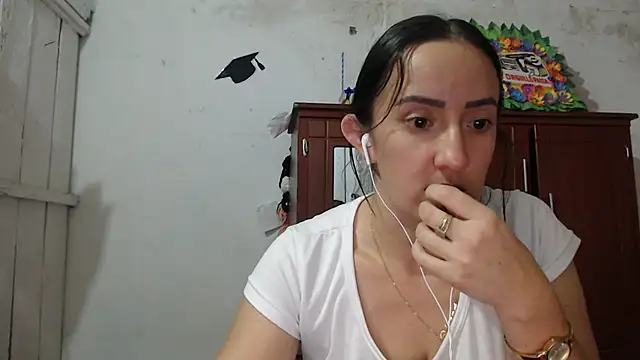 Snapshot of DeepAnal07 chatting on 10-25-25, 03:18 DeepAnal07 online show from 10-25-25, 03:18