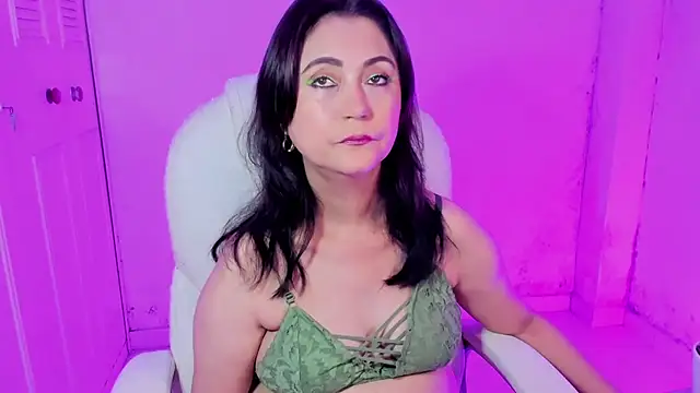 Snapshot of danielahot66 chatting on 02-06-25, 04:42 danielahot66 online show from 02-06-25, 04:42