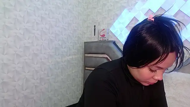 EmilyQueen3x online show from 10-15-25, 01:22