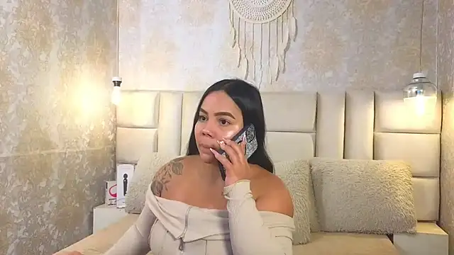 EmilyQueen3x online show from 04-25-26, 08:06