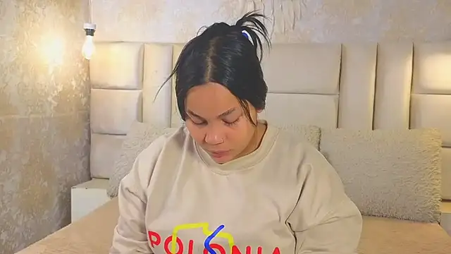 EmilyQueen3x online show from 05-31-26, 01:40