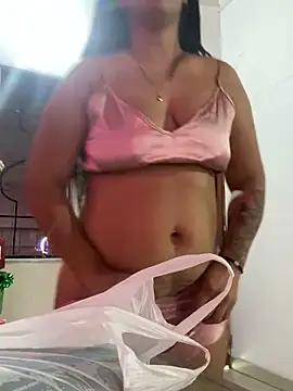 ArielleMillerr online show from 12-24-24, 07:00