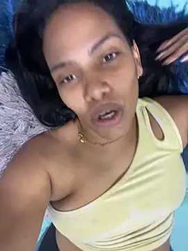 ArielleMillerr online show from 12-31-24, 09:17