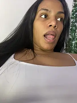 ArielleMillerr online show from 03-20-25, 05:47